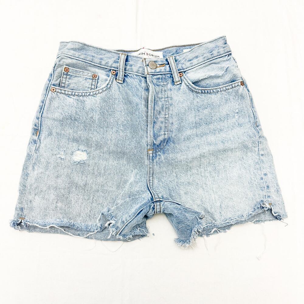 Denim Forum The Yoko Mid Thigh Short Button Fly Light Wash Denim Jeans Size 25